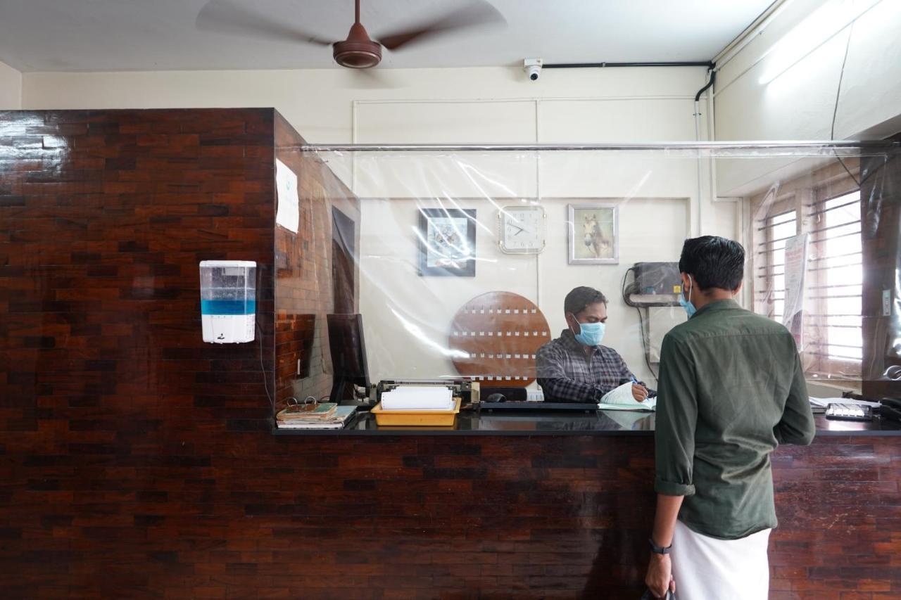 Sangeetha Tourist Home تريفِندرم المظهر الخارجي الصورة